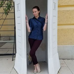 Meet your Posher, Julie